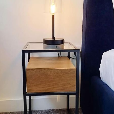 Stylish Modern 1Bed Apartment In เบดฟอร์ด ภายนอก รูปภาพ
