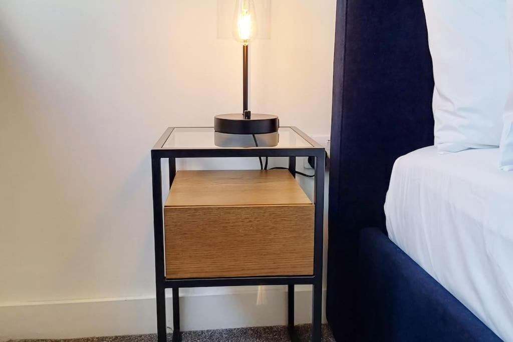 Stylish Modern 1Bed Apartment In เบดฟอร์ด ภายนอก รูปภาพ