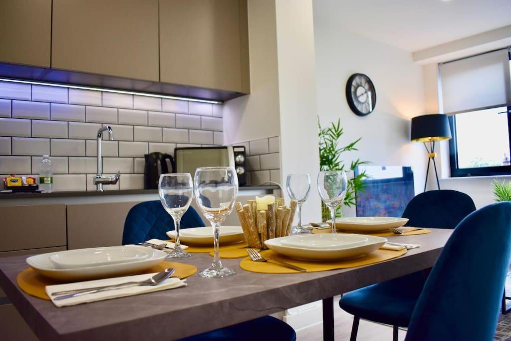 Stylish Modern 1Bed Apartment In เบดฟอร์ด ภายนอก รูปภาพ